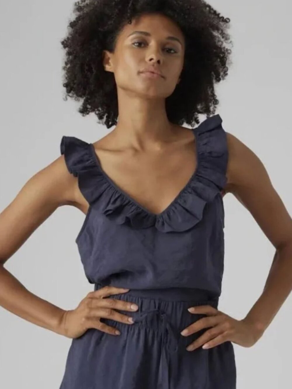 VERA MODA Ruffled Sleeveless Top